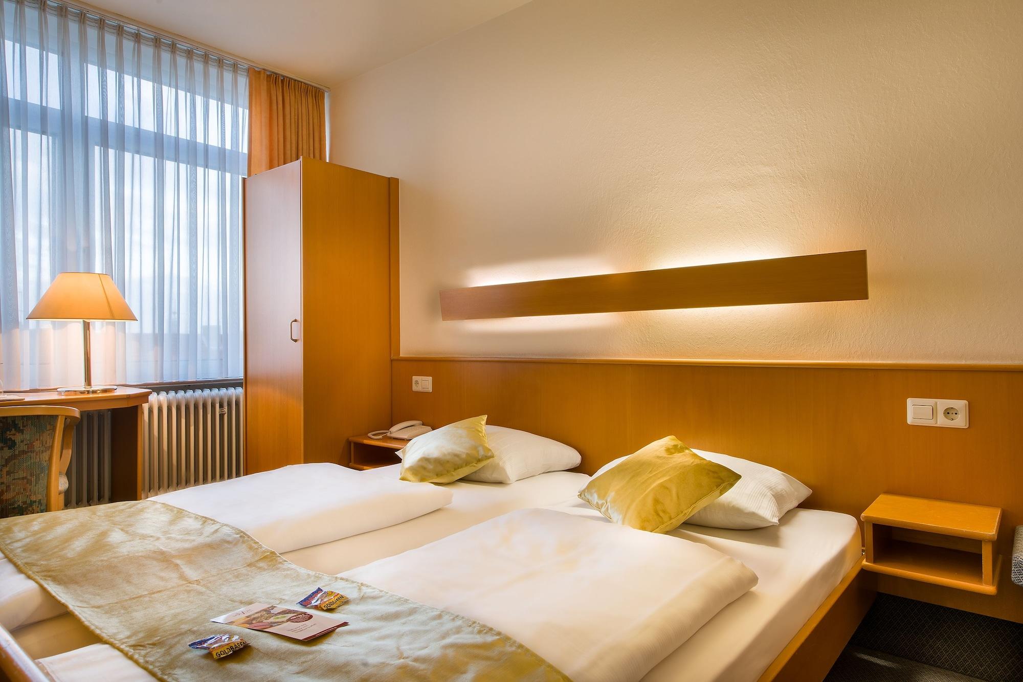 Scope Hotel Greif คาร์ลสรูเฮอ ภายนอก รูปภาพ