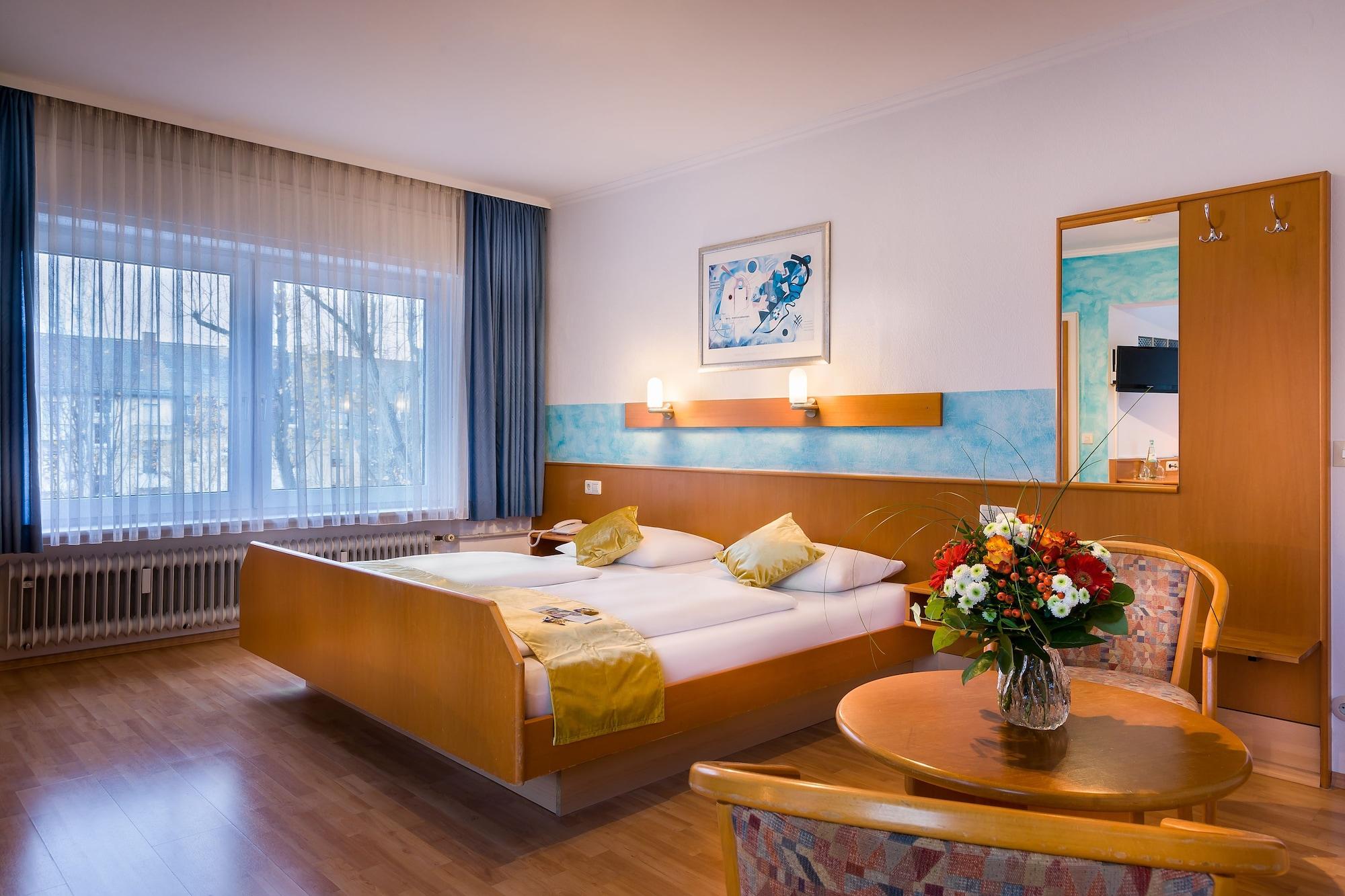 Scope Hotel Greif คาร์ลสรูเฮอ ภายนอก รูปภาพ