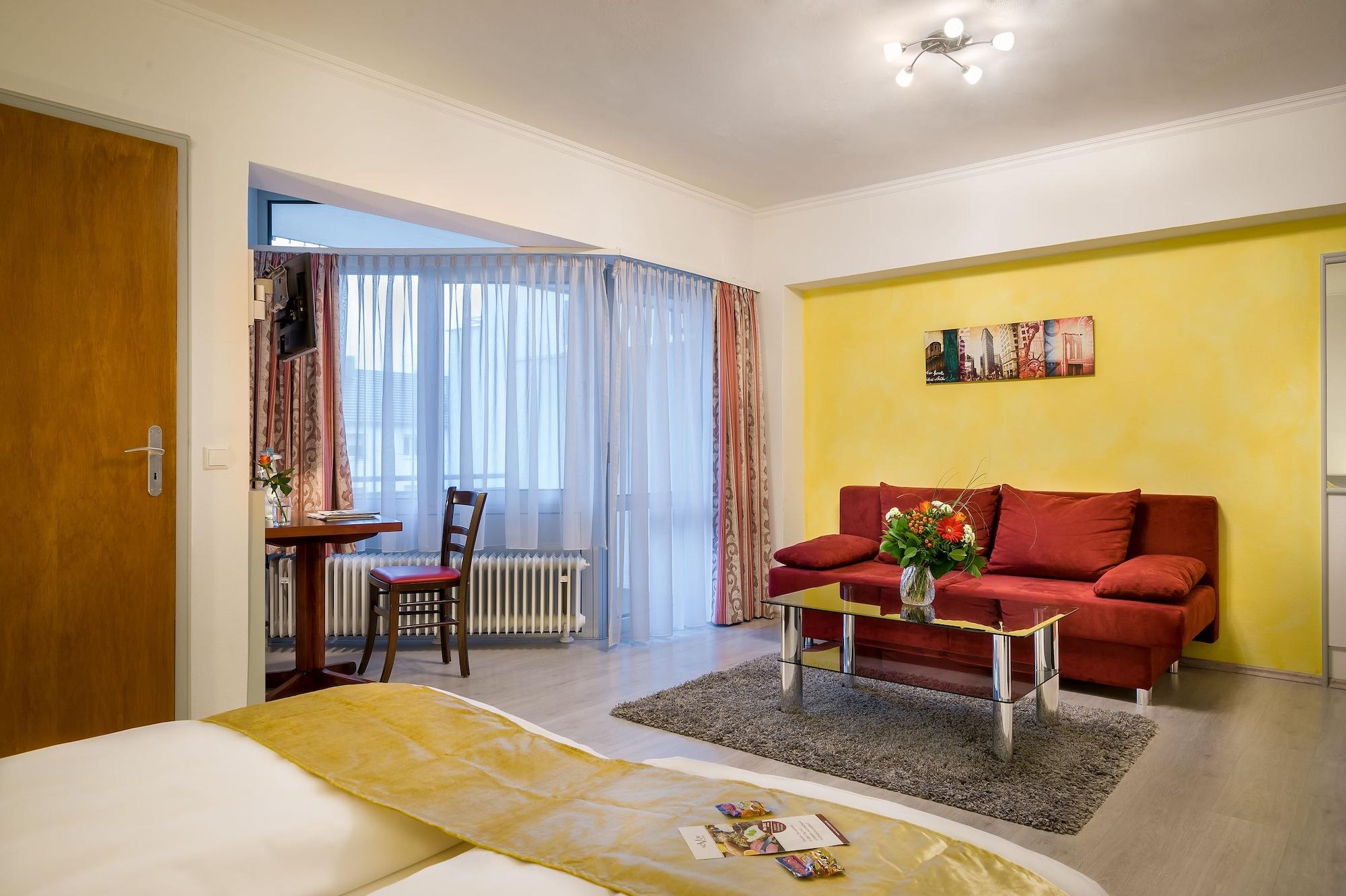 Scope Hotel Greif คาร์ลสรูเฮอ ภายนอก รูปภาพ