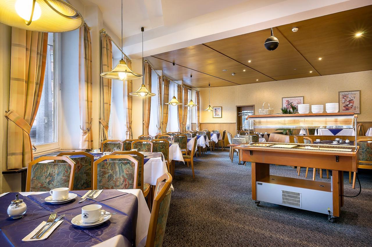 Scope Hotel Greif คาร์ลสรูเฮอ ภายนอก รูปภาพ